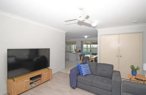 Pialba House | Bay Central Charm