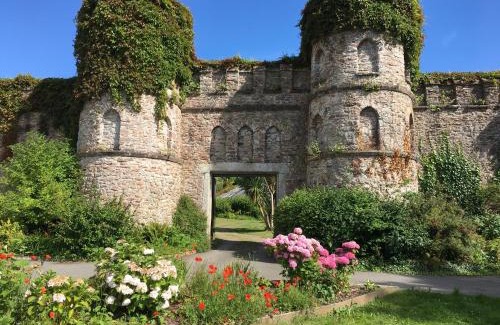 Cremyll House | Bay Cottage & Bay Stables
