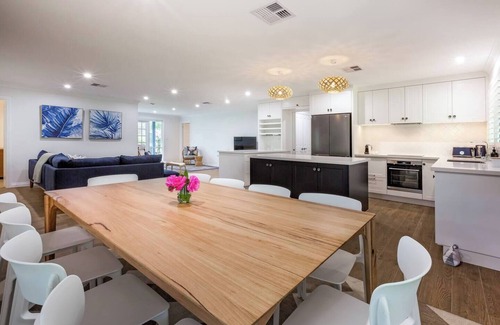Quindalup House | Bay Cottage Seaside Serenity Close to Town