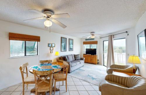 Edisto Island Apartment | Bay Creek Villa - 202