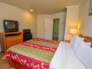 Westside Santa Cruz Hotel | Bay Front Inn