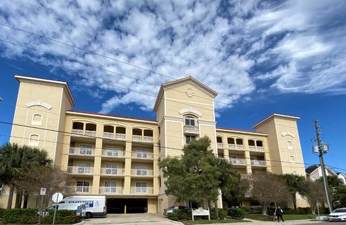 Clearwater Beach Hotel | Bay Harbor 401
