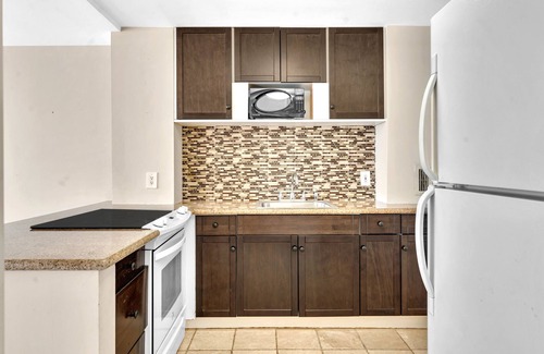 Bay Harbor Islands Apartment | Bay Harbor Sunset