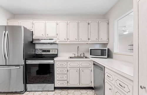Bay Harbor Islands Apartment | Bay Harbor Sunset Apt 3C