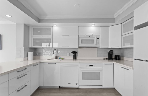 Bay Harbor Islands Apartment | Bay Harbor Sunset Apt 5A