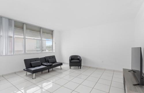Bay Harbor Islands Apartment | Bay Harbor Sunset Apt 4B