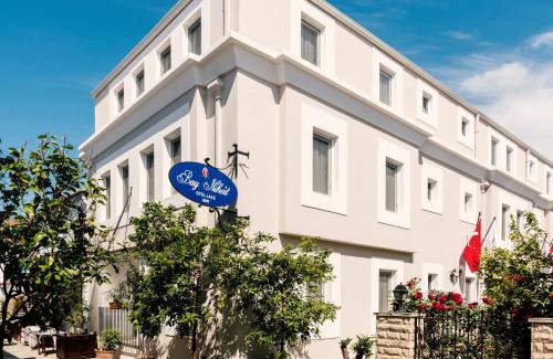 Ayvalik Hotel | Bay Nihat Otel Lale