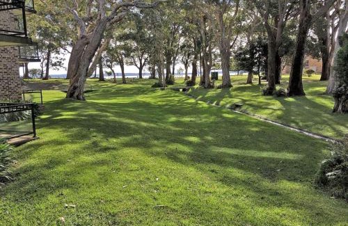 Nelson Bay Apartment | Bay Parklands, 22, 2 Gowrie Avenue - pool, tennis court, spa, child friendly