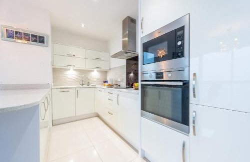 Grangetown Apartment | Bay Point by Tŷ SA