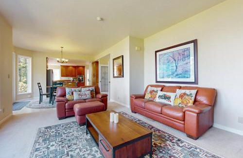 Oak Harbor House | Bay to Baker