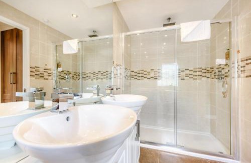 Narberth House | Bay Tree Lodge 01