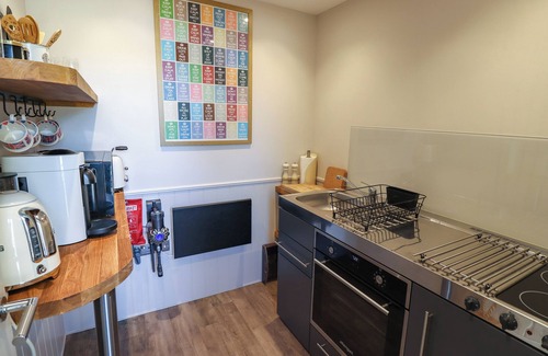 Lesbury Cottage | BAY TREE STUDIO, romantic, with a garden in Alnmouth