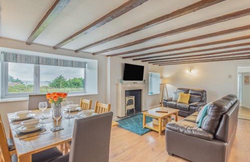 Ravenscar House | Bay - Uk44720