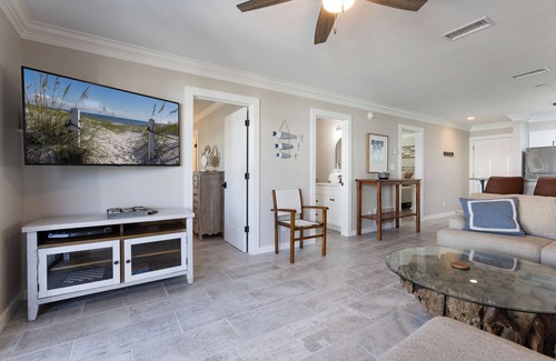 Orange Beach Condo | Bay View 6- W/Private Boat Slip, On Wolf Bay! Pool!