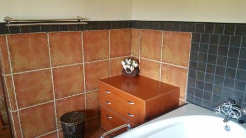Hartbeespoort Apartment | Bay View 9 at Harties Lodge - Meerhof