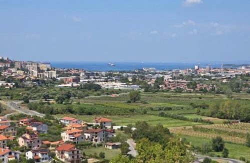 Kampel Apartment | Bay View Apartment
