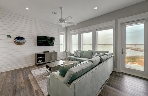 Rockport House | Bay View Escape at The Reserve