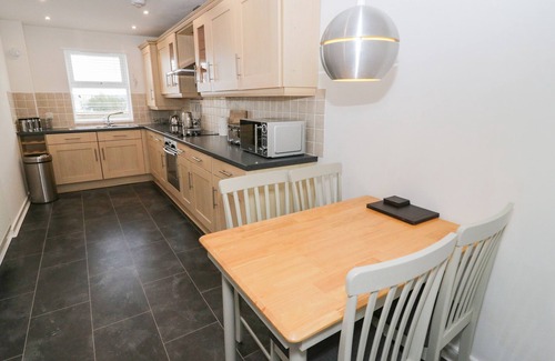 Benllech Cottage | Bay View