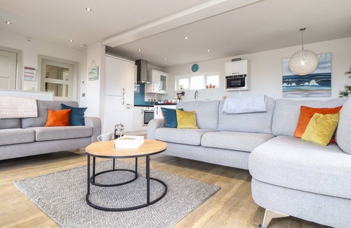 Portreath Cottage | BAY VIEW, pet friendly, country holiday cottage in Portreath