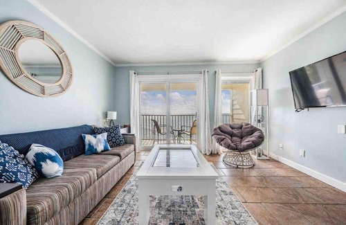 Rocky Point House | Bay View Pool, Minutes to Airport & Downtown