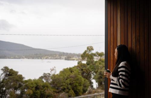 Dover House | Bay View Retreats- Ocean mist