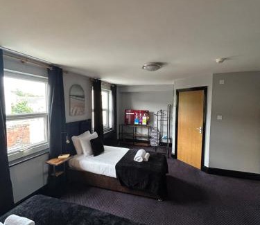 Weston-super-Mare Hotel | Bay view rooms at Mentone Hotel