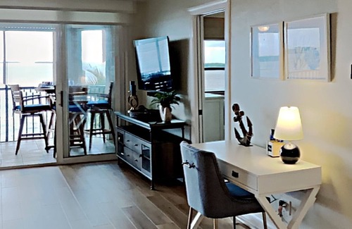 Punta Rassa Condo | Bay View Tower #233 SPACIOUS 2 BED CONDO WITH SUNSET & BEACH VIEWS FROM PRIVATE LANAI