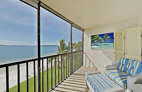 Punta Rassa Condo | Bay View Tower #235 AMAZING SANIBEL SUNSETS 2 BED CONDO WITH PRIVATE LANAI
