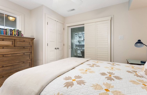 Goshen House | Bay views and Avalon's gorgeous sunrises and sunsets