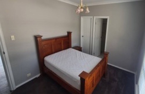 Lake Wangary House | Bay Views - Modern 3 bedroom 2 bathroom brick home, on a quite street