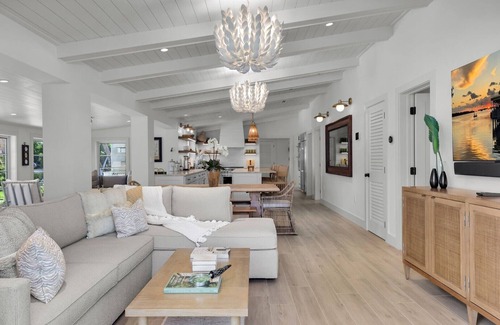 Toll Gate Shores House | Bay Views, Spa, Pool, Tiki Hut, The Perfect Islamorada Getaway!