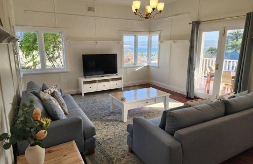 Albany House | Bay Vista Cottage by the BnB Collection