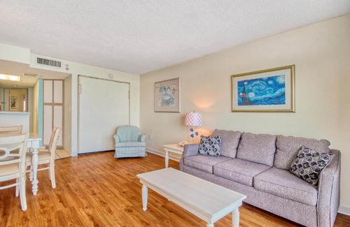 Crescent Beach Hotel | Bay Watch 1019