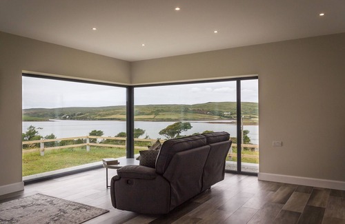 Clifden Cottage | Baybridge House, Sky Road