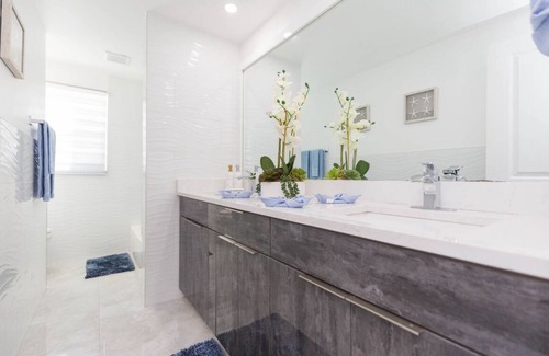 Bay Crest Park House | BayCrest Waterfront Pool Oasis Home in Tampa