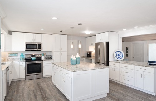 Englewood House | Bayfront - Private Dock - Deeded Beach Access - Private Pool