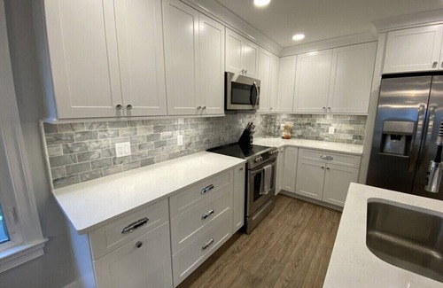 Heron Harbour Isle House | Bayfront, Sleeps 10, Boat Slip, 3 BR/2.5 BATH, Main Pool Open After Labor Day