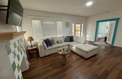 Midtown Villa | BayHome Edgewater