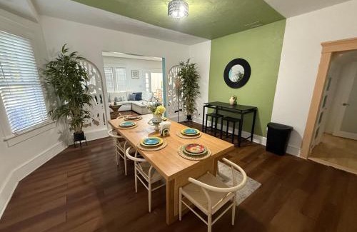 Midtown Villa | BayHome Edgewater
