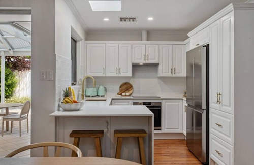 Aldinga Beach House | Bayleaf Retreat~Family & Pet Friendly Beach Escape