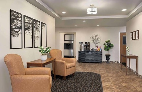 Cheektowaga Hotel | Baymont by Wyndham Buffalo
