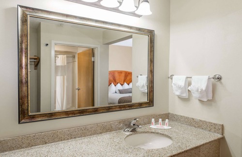 Asheville Hotel | Baymont by Wyndham Asheville/Biltmore Village