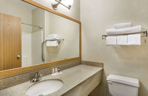 Billings Hotel | Baymont by Wyndham Billings