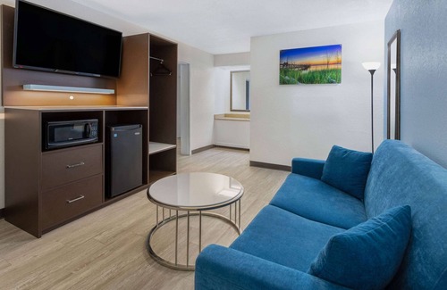 Jacksonville Hotel | Baymont by Wyndham Camp Lejeune