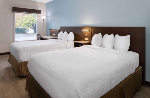 Jacksonville Hotel | Baymont by Wyndham Camp Lejeune