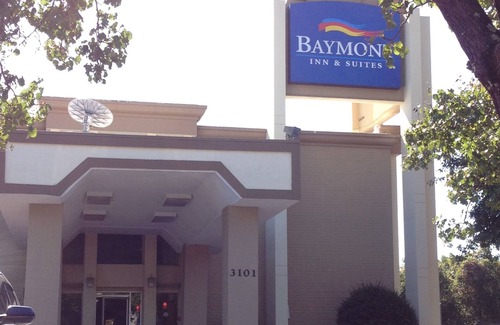 Paw Creek Hotel | Baymont by Wyndham Charlotte Airport North / I-85 North