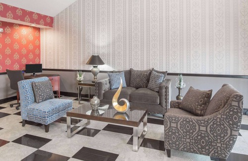 Cleveland Hotel | Baymont by Wyndham Cleveland