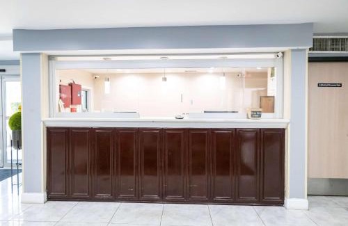 College Park Hotel | Baymont by Wyndham College Park Atlanta Airport South