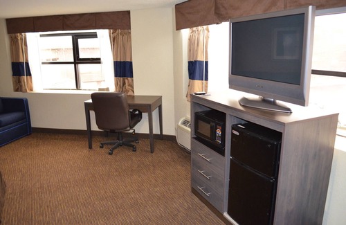 Detroit Hotel | Baymont by Wyndham Downtown Detroit