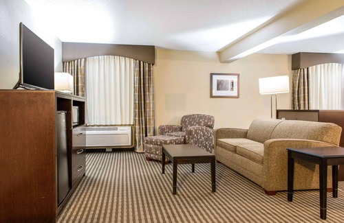 Festus Hotel | Baymont by Wyndham Festus
